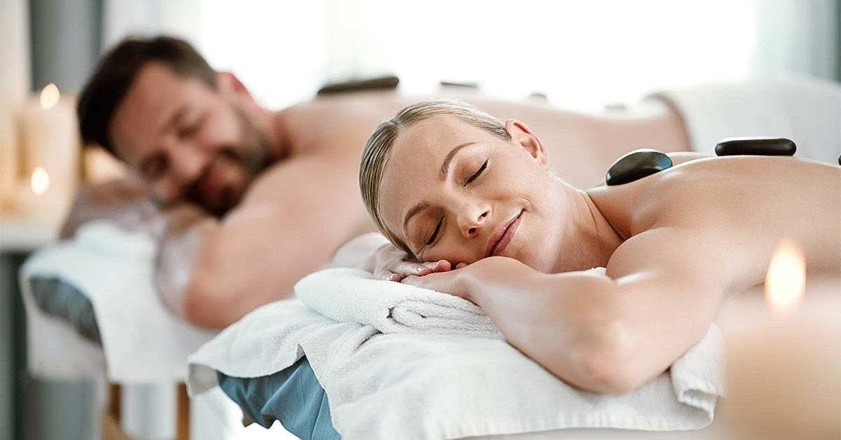 Quels sont les bienfaits d’un massage en duo 